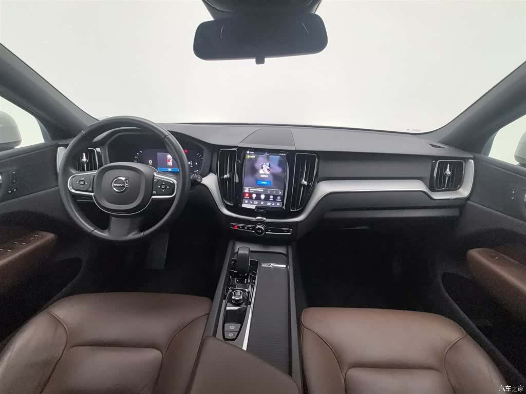 Volvo XC60, 2023 все фото