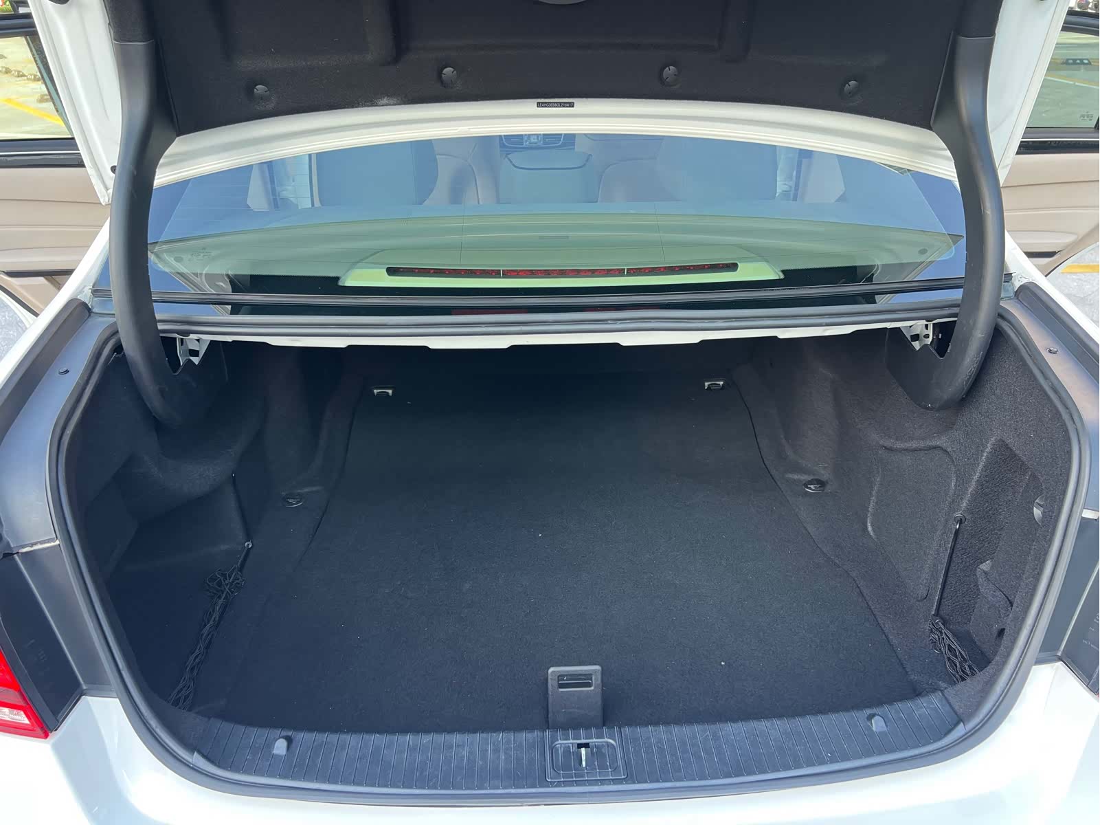 Mercedes-Benz E-Class, 2015 11
