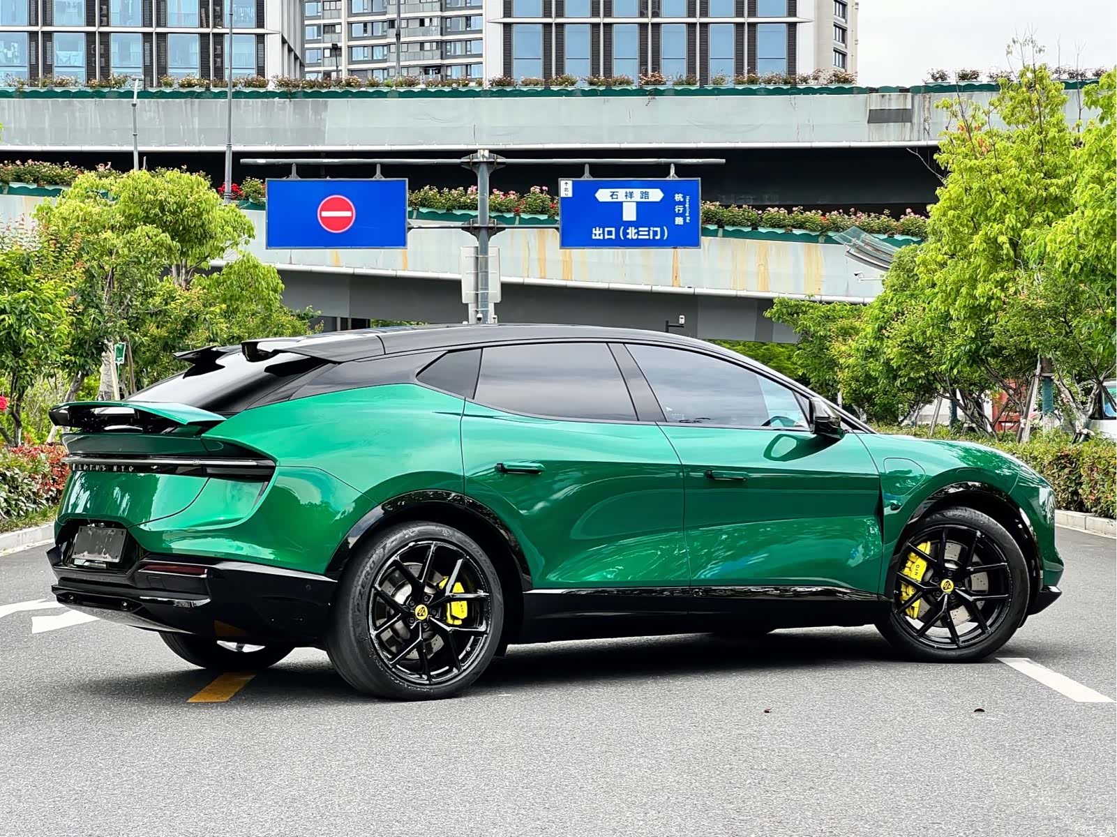 Lotus ELETRE, 2024 13