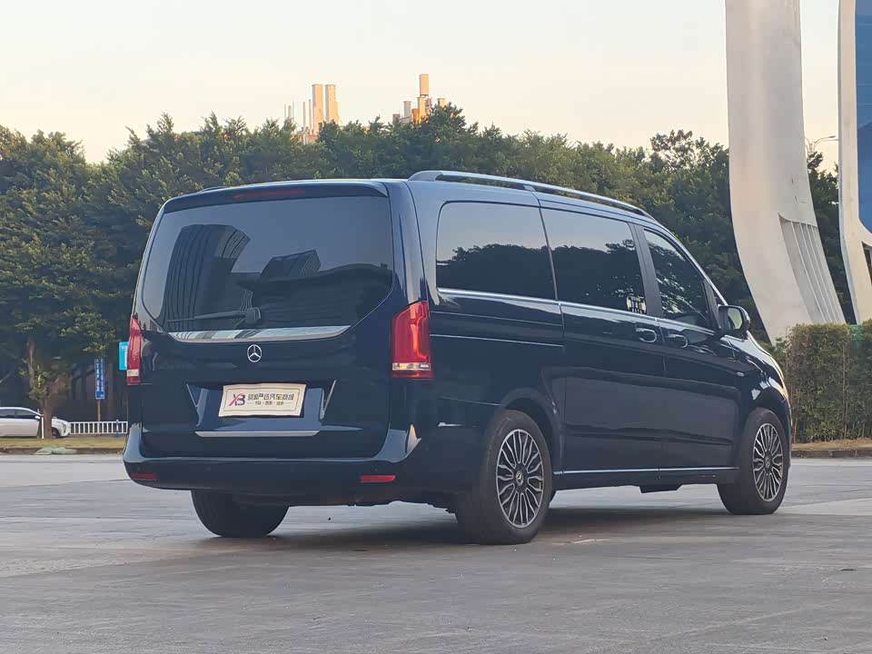 Mercedes-Benz V-class