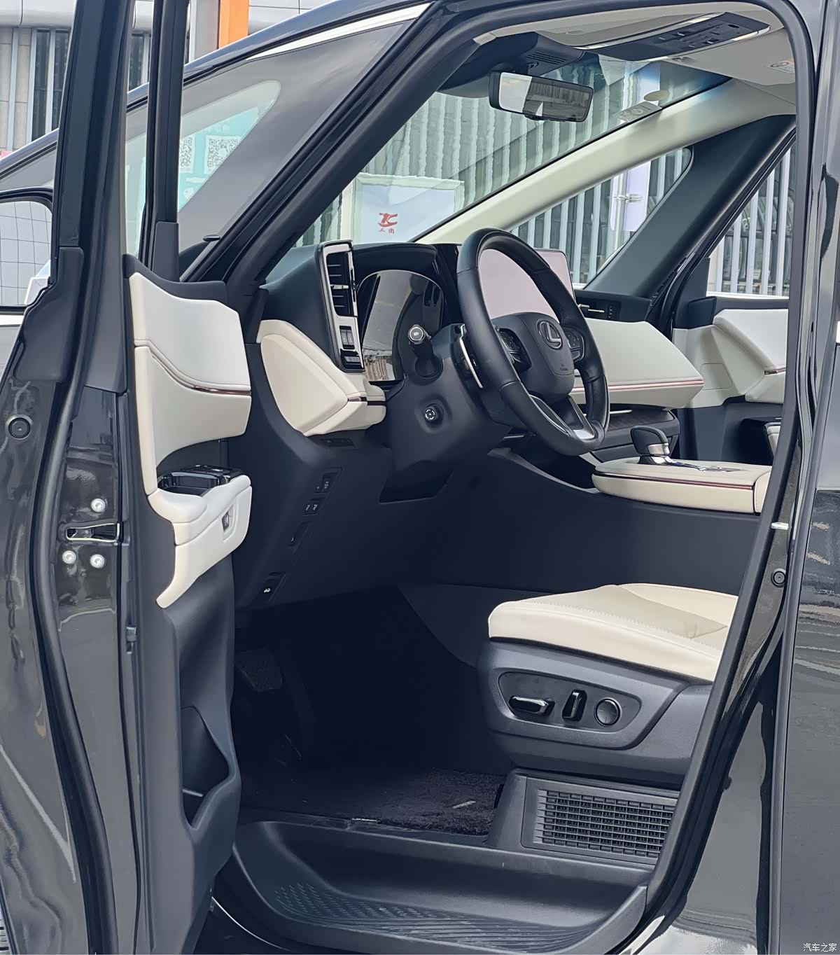 Lexus LM, 2025 все фото