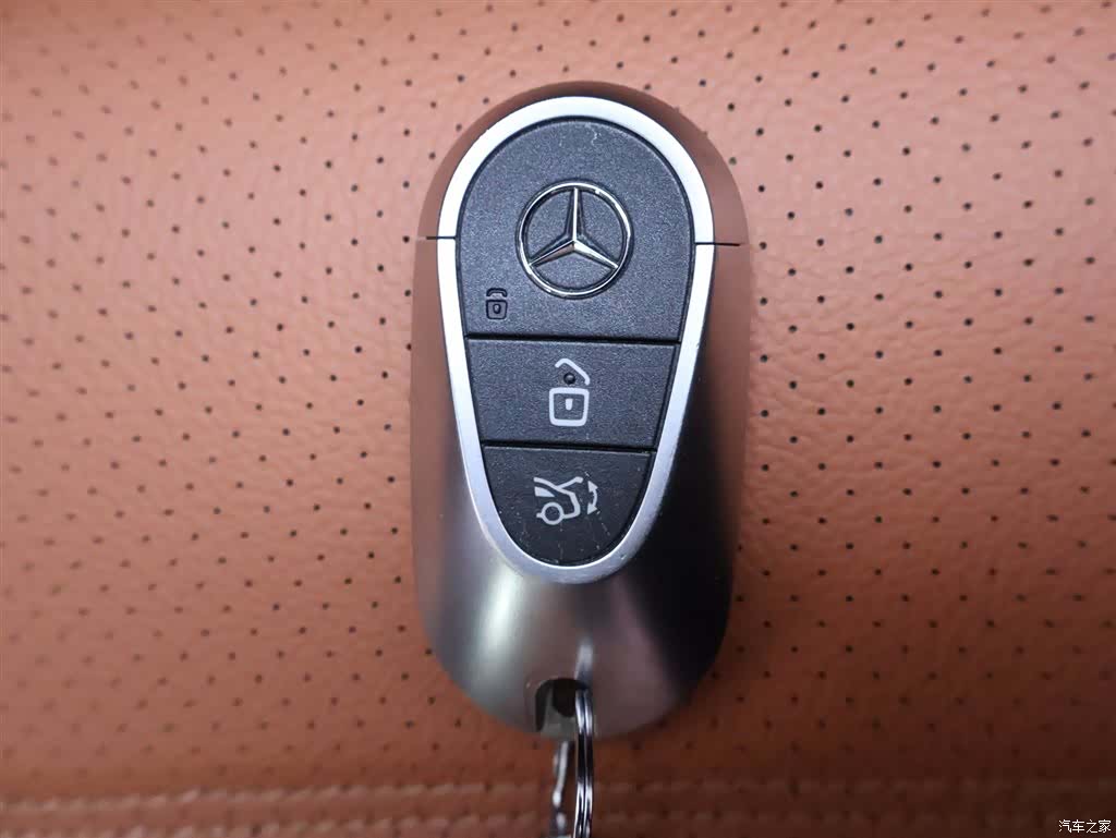 Mercedes-Benz GLC, 2023 25