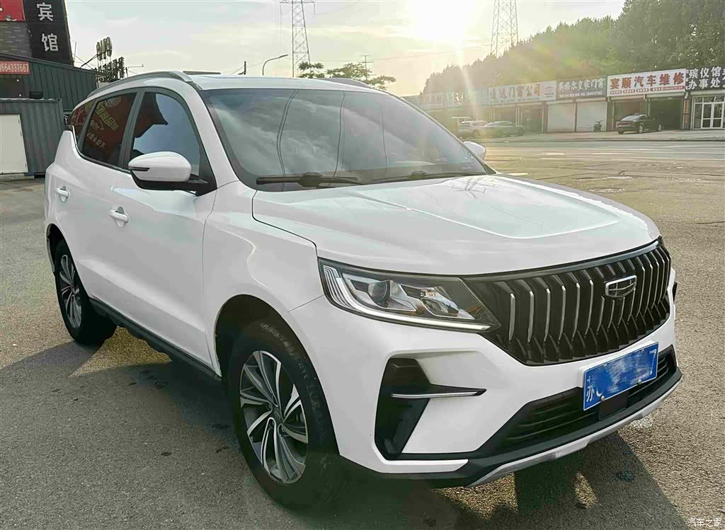 Geely X6, 2023 3