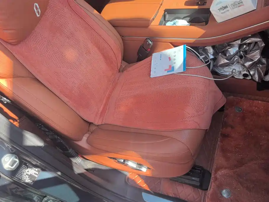 AITO Ask the world M7