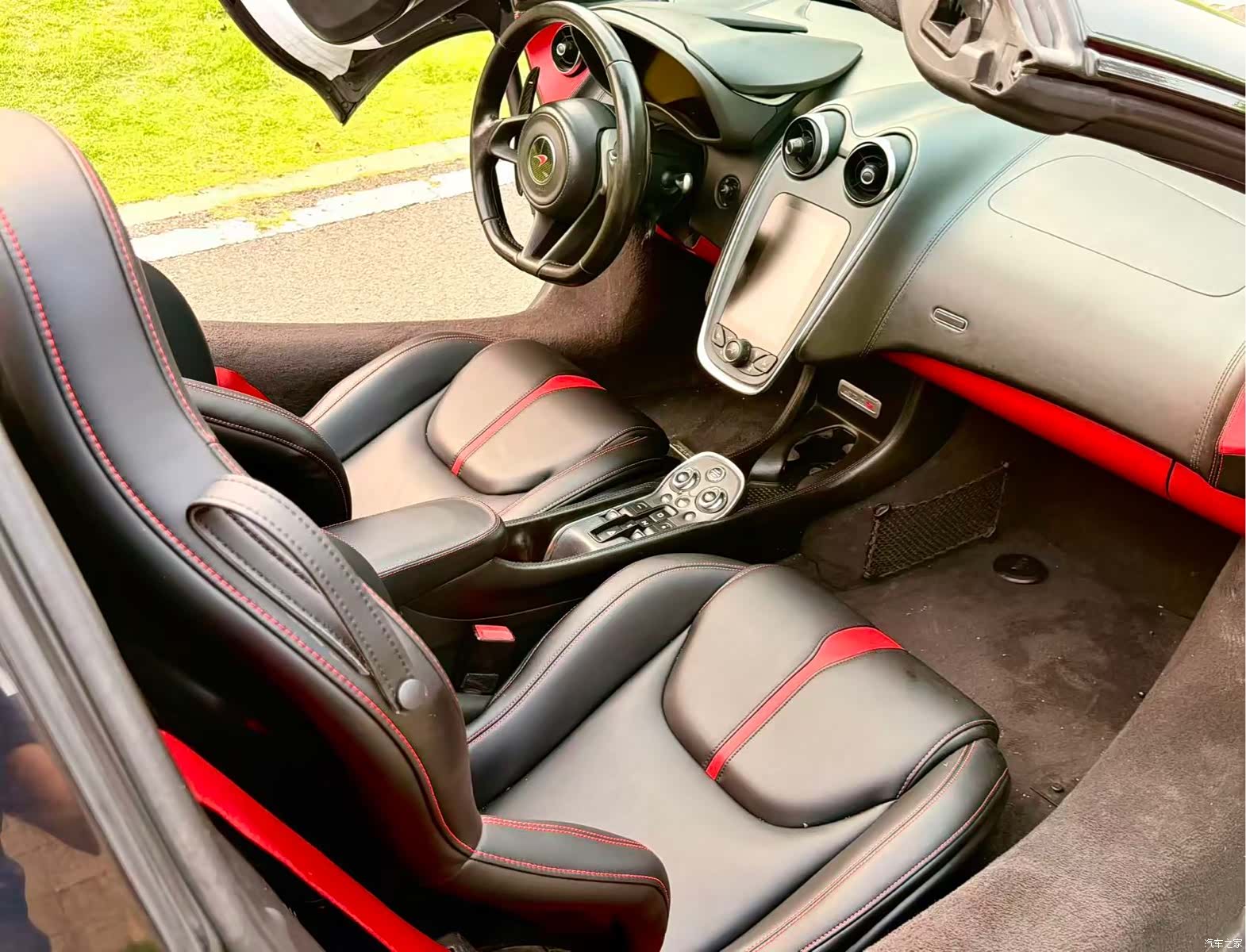 McLaren 570, 2019 7
