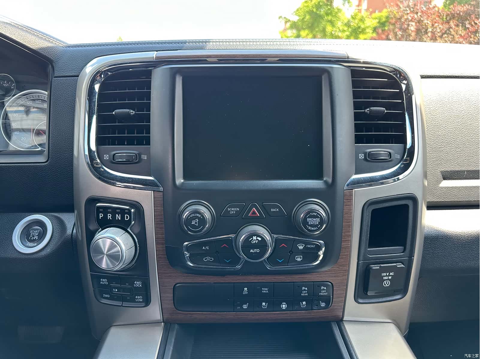 RAM Trucks, 2015 11