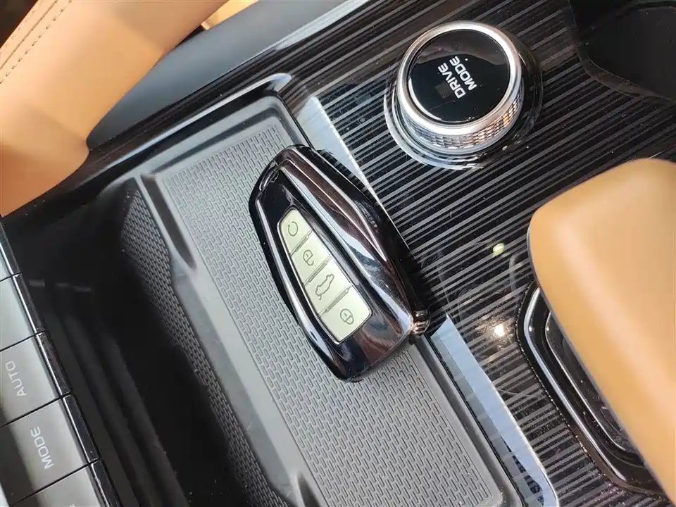 Geely Monjaro plug-in-hybrid