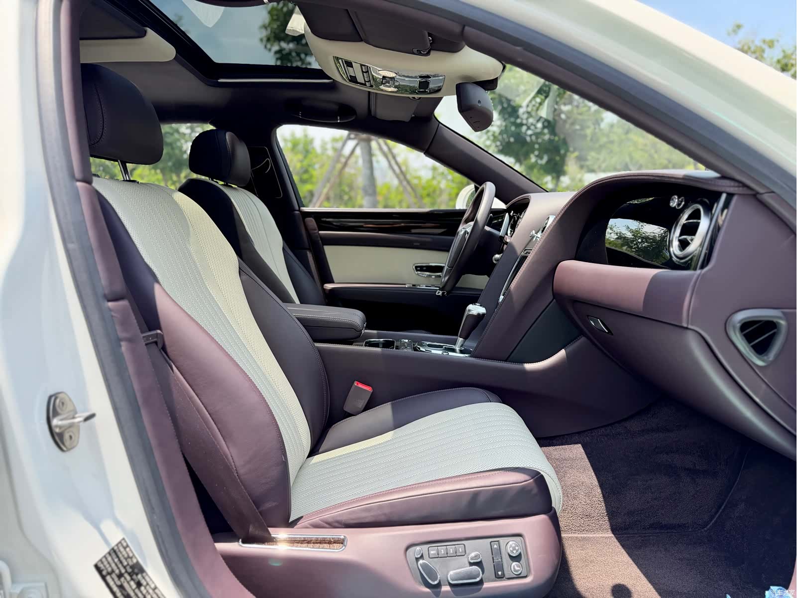 Bentley Flying Spur, 2020 18
