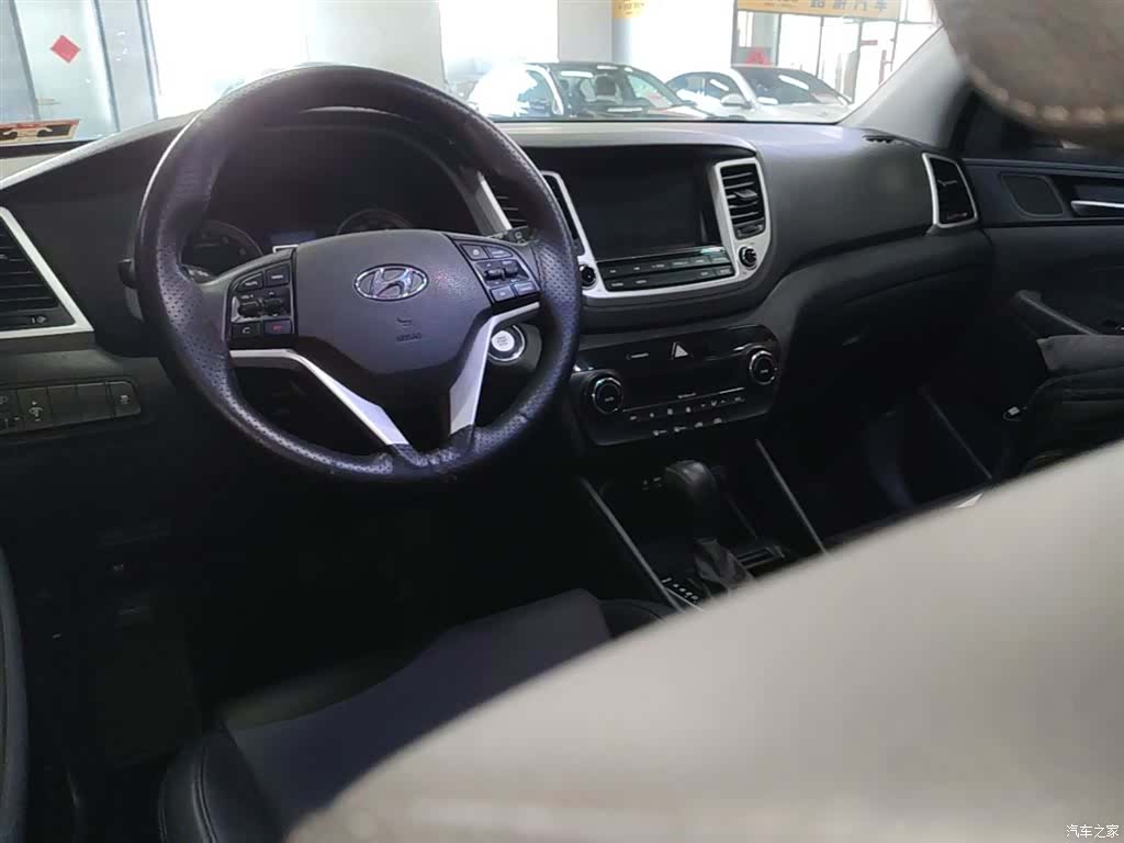 Hyundai Tucson, 2016 10