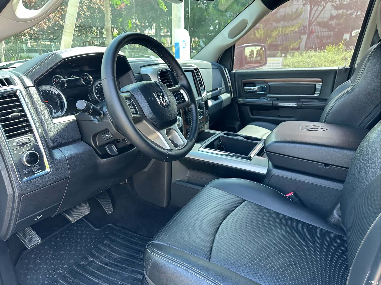 RAM Trucks, 2015 12