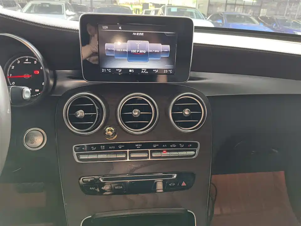 Mercedes-Benz GLC Mercedes-Benz GLC
