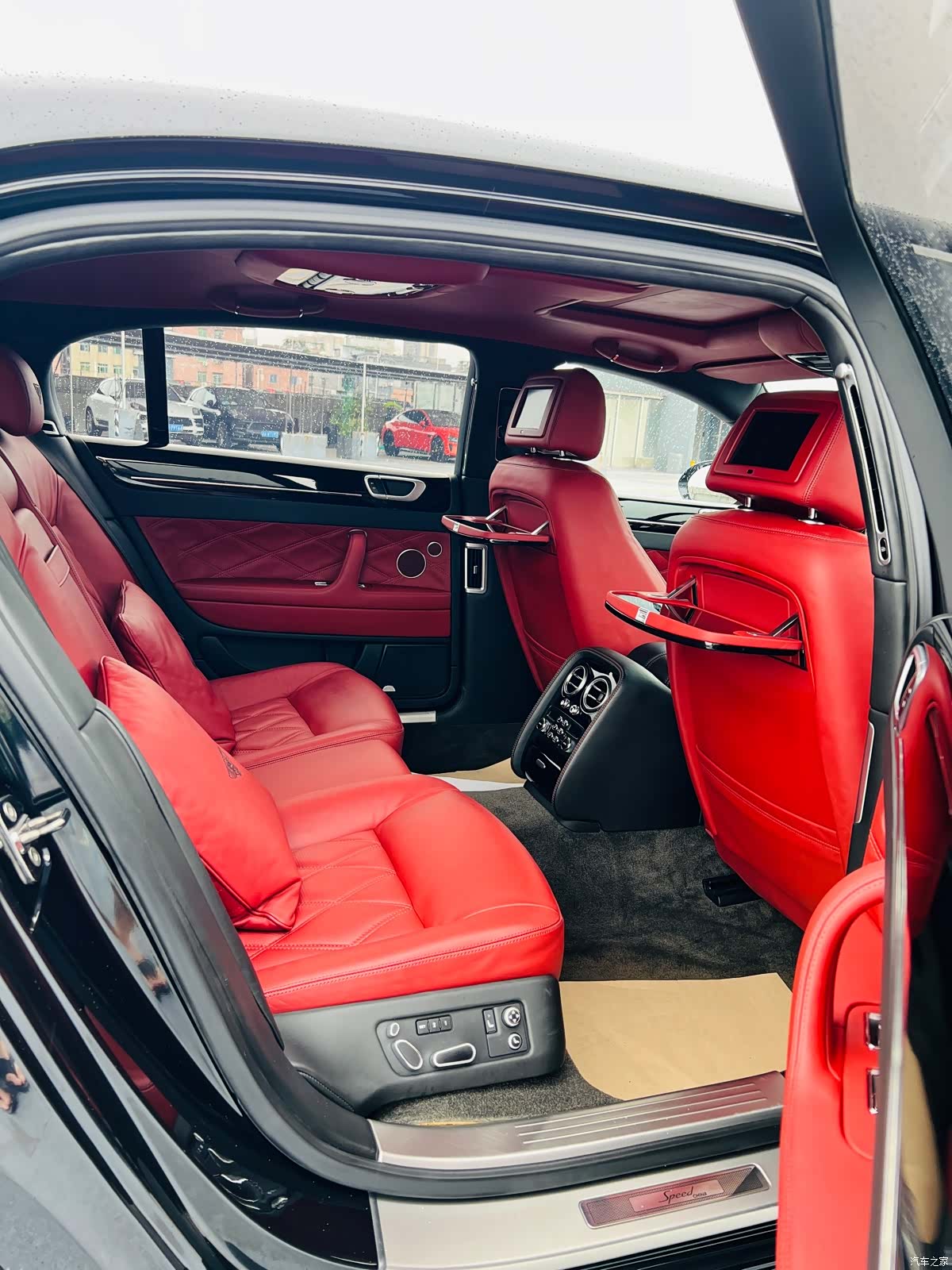 Bentley Flying Spur, 2013 12