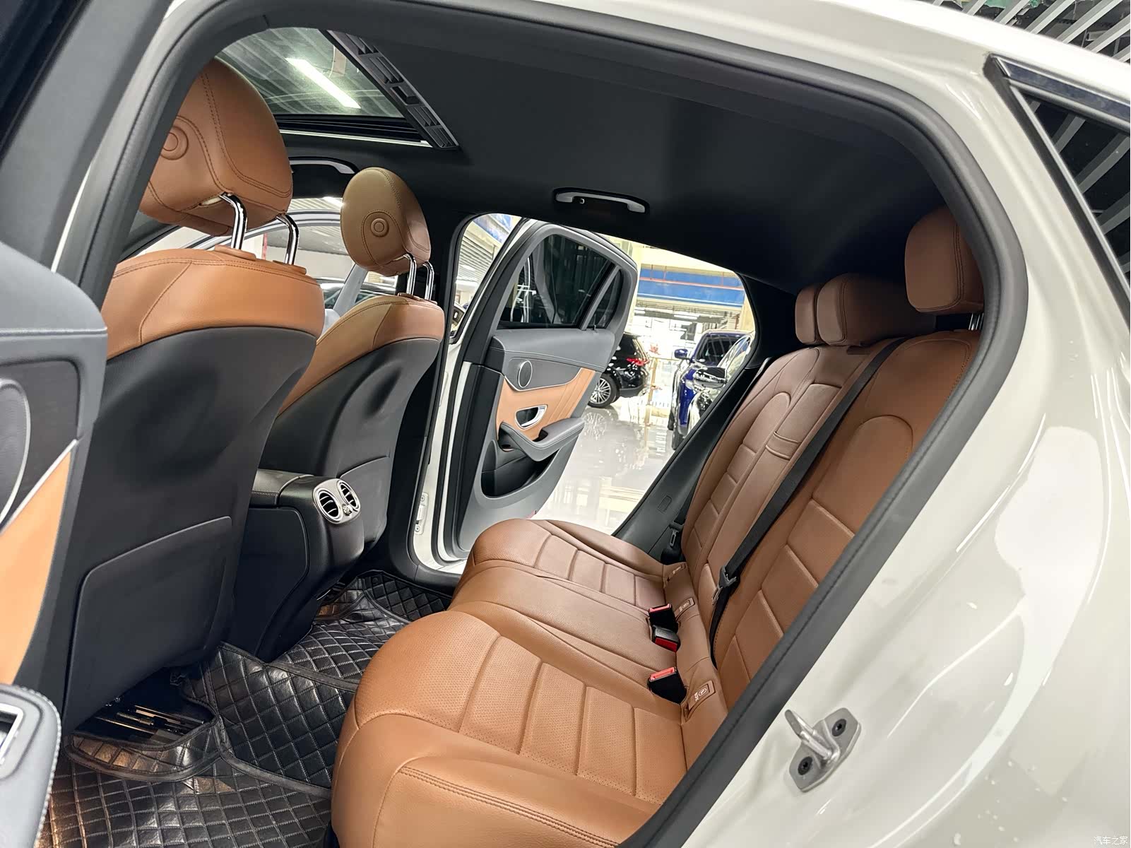 Mercedes-Benz GLC, 2023 13