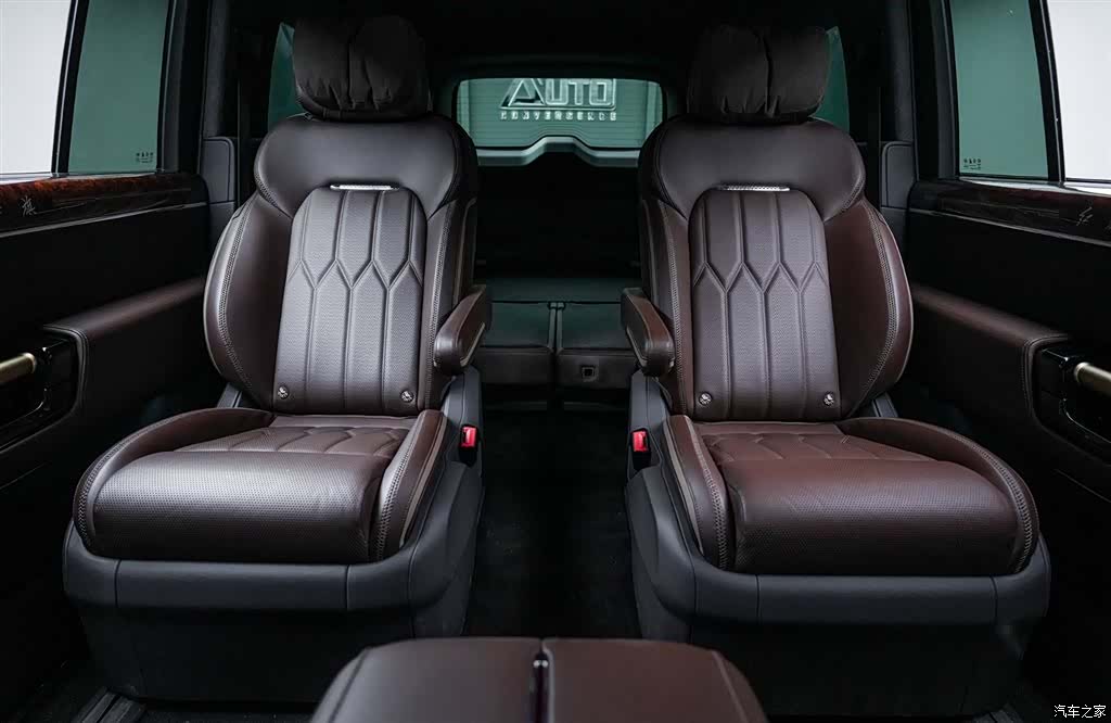 Hongqi 6, 2026 14