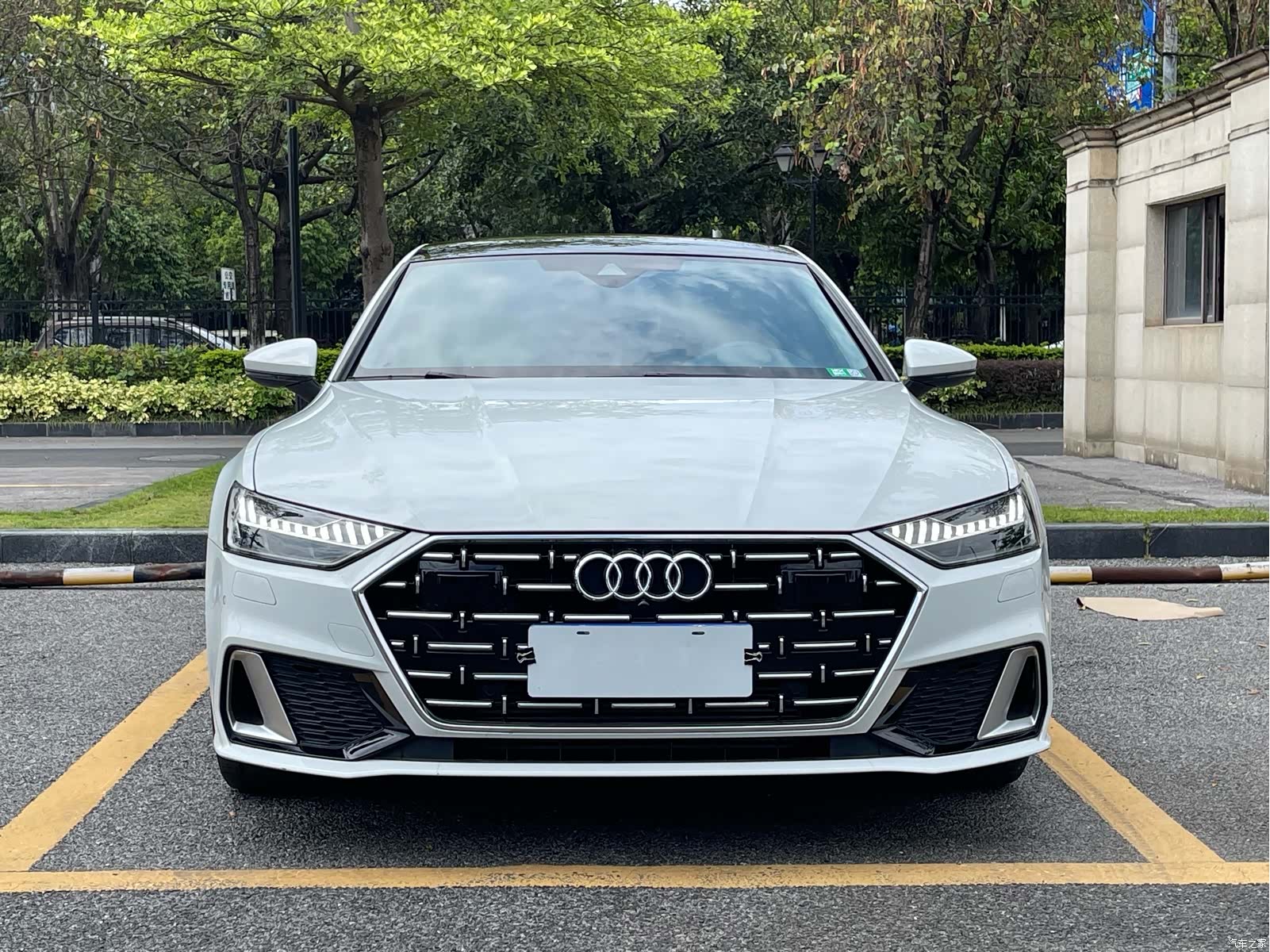 Audi A7L, 2023 2
