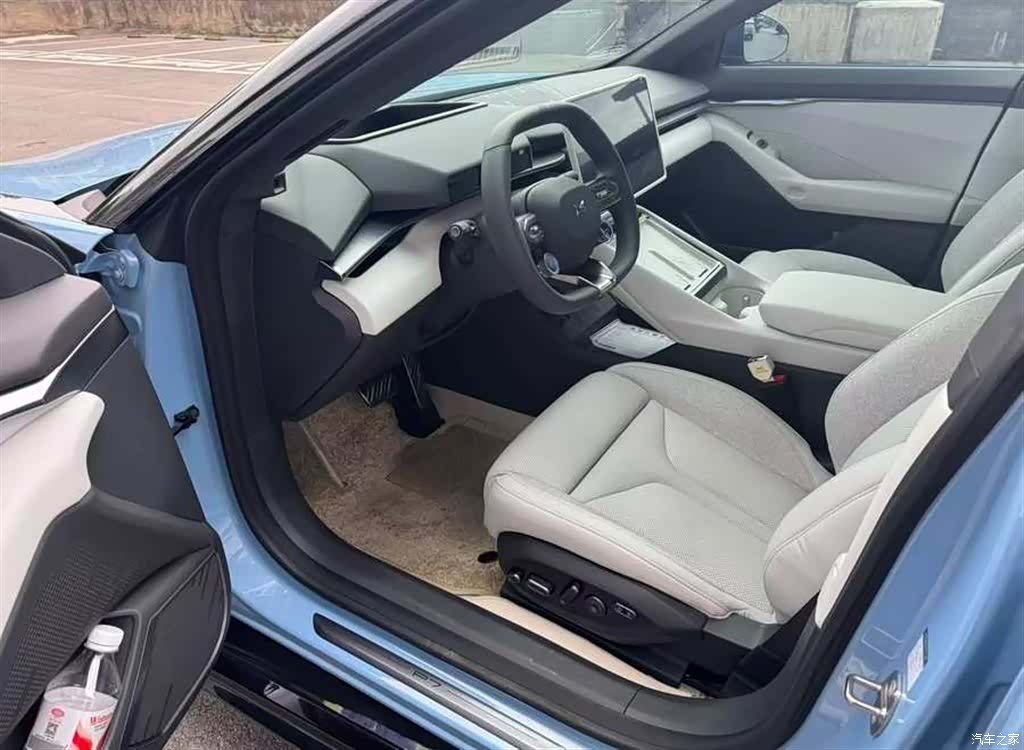 Xpeng P7, 2025 6