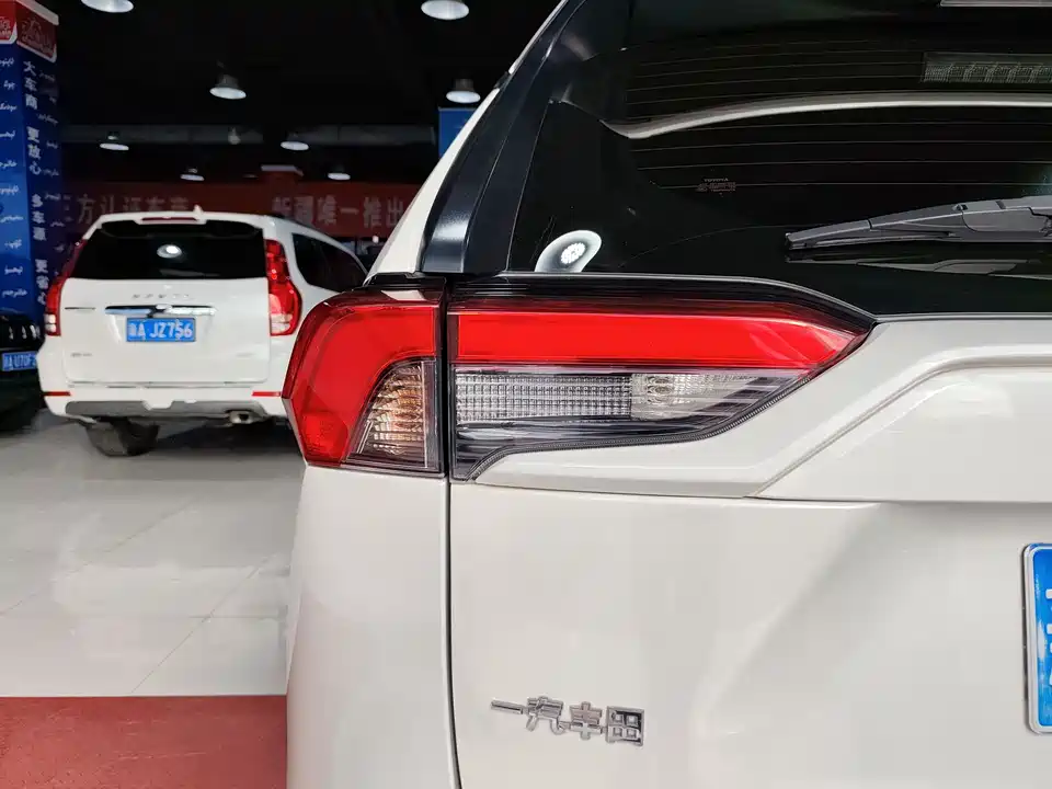 Toyota RAV4 Rongfang