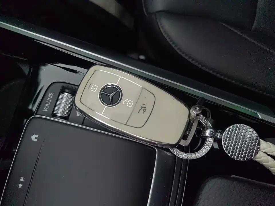 Mercedes-Benz GLA Mercedes-Benz GLA