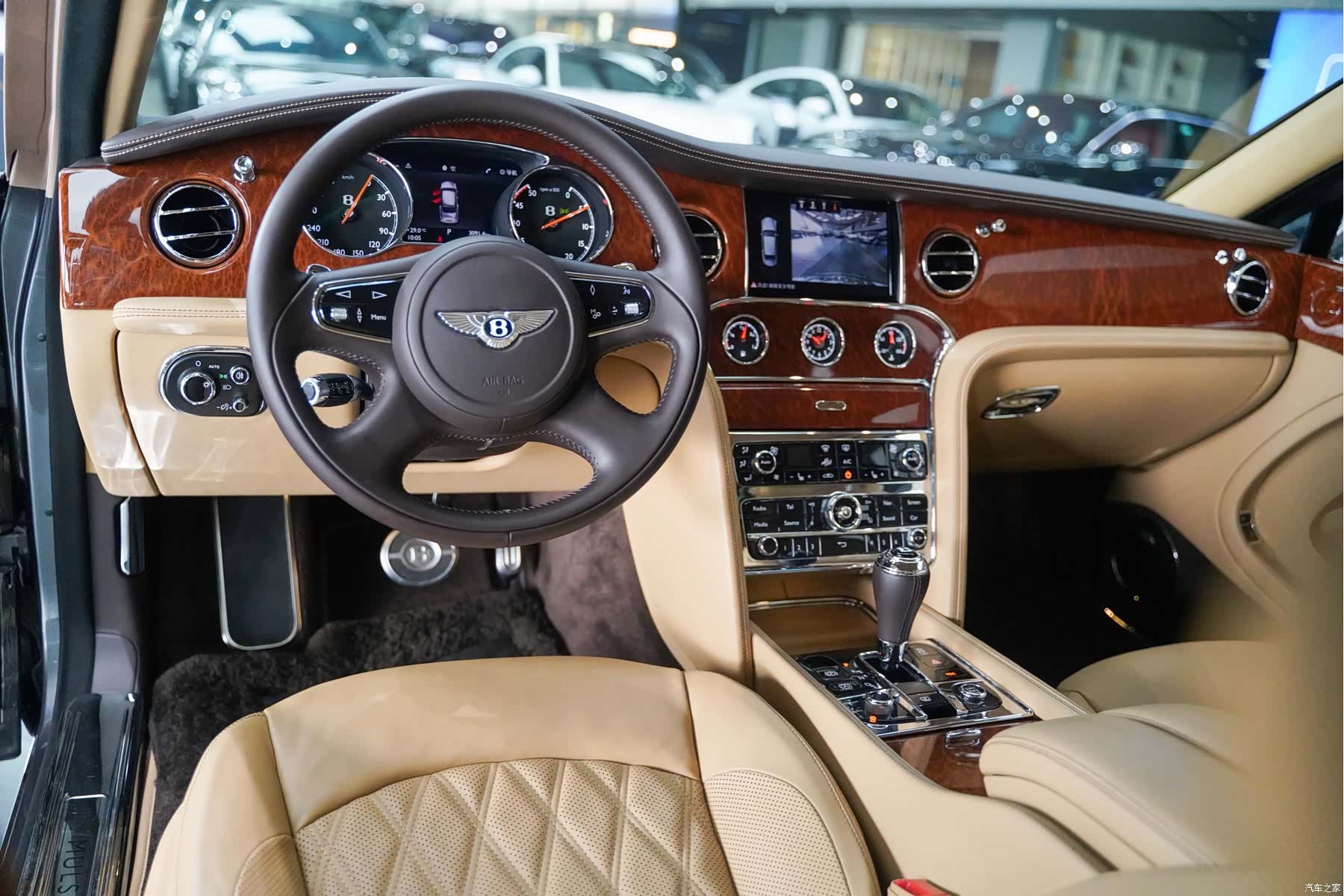 Bentley Mulsanne, 2018 13