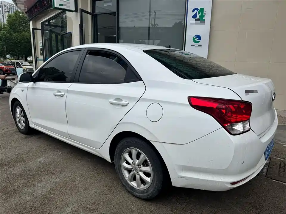 Hyundai Rena