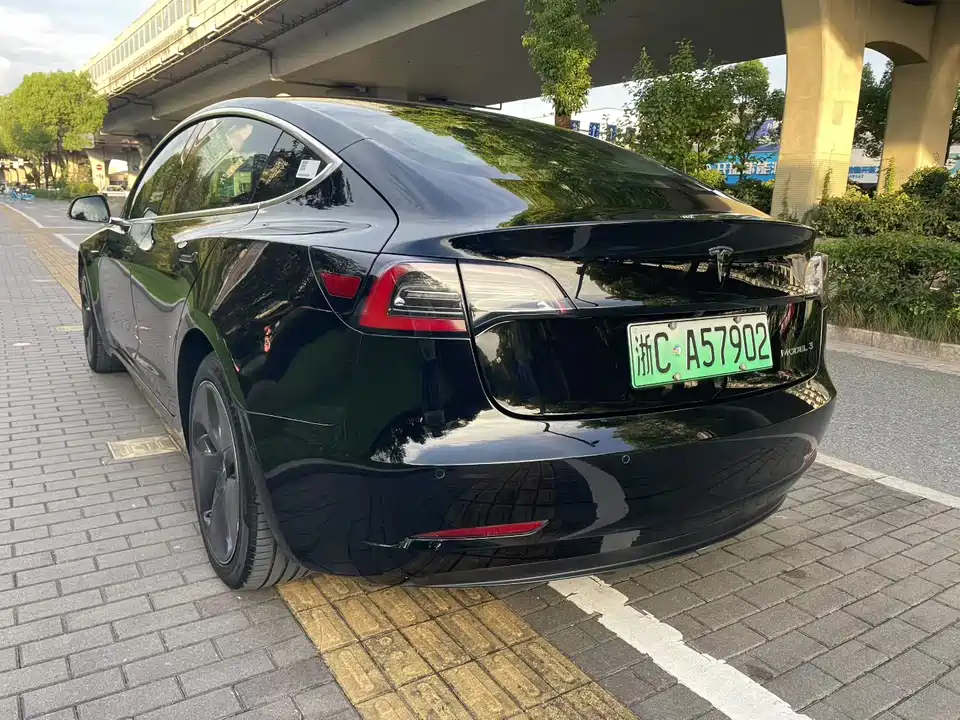 Tesla Model 3 Tesla Model 3