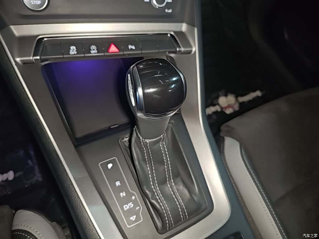 Audi Q3, 2019 14