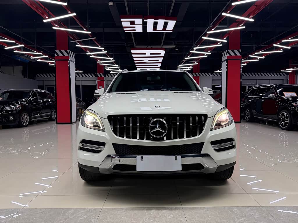 Mercedes-Benz M