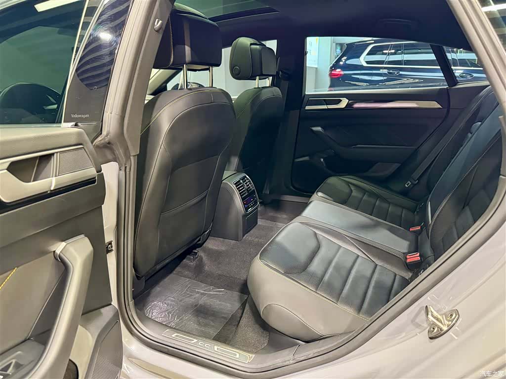 Volkswagen CC, 2024 28