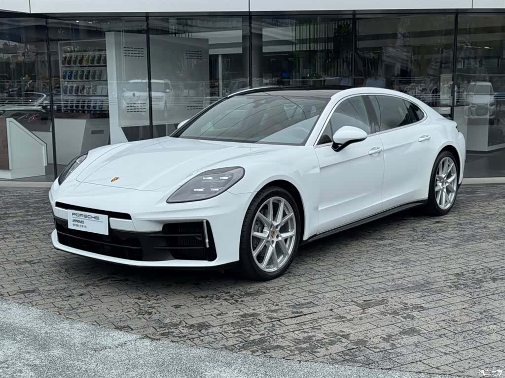 Porsche Panamera, 2024 2