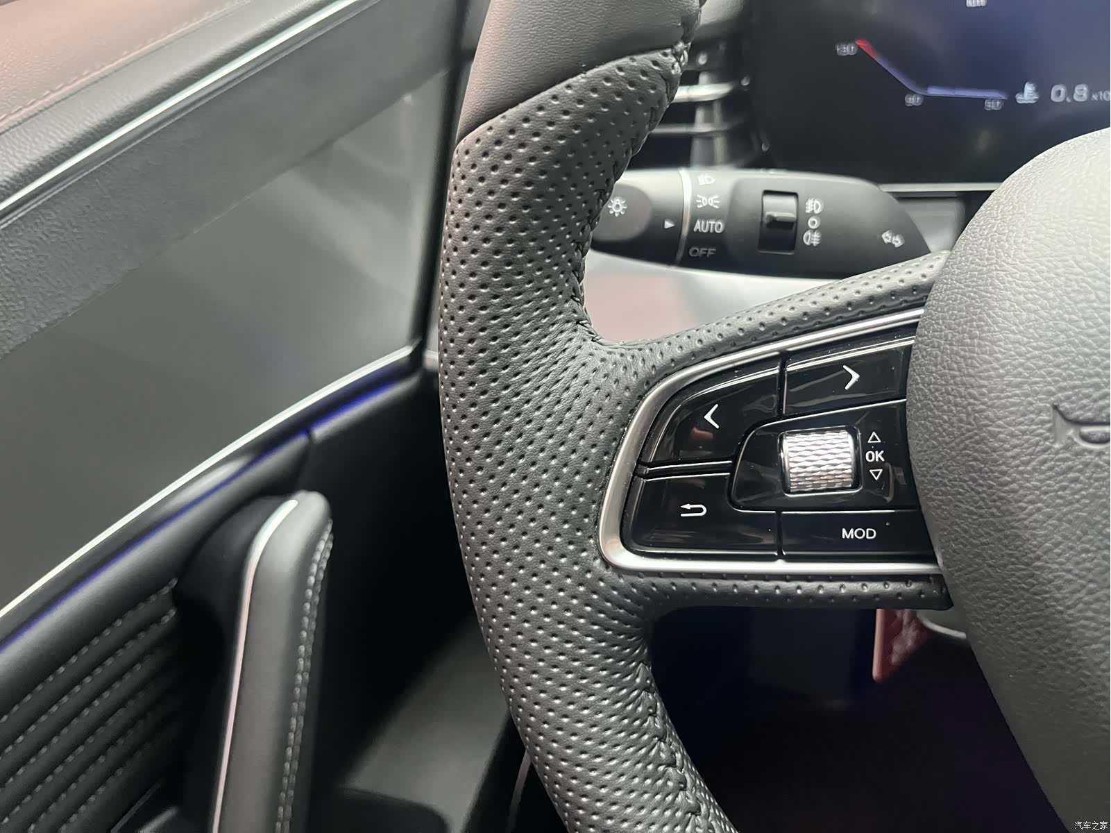 Hongqi HS5, 2023 17