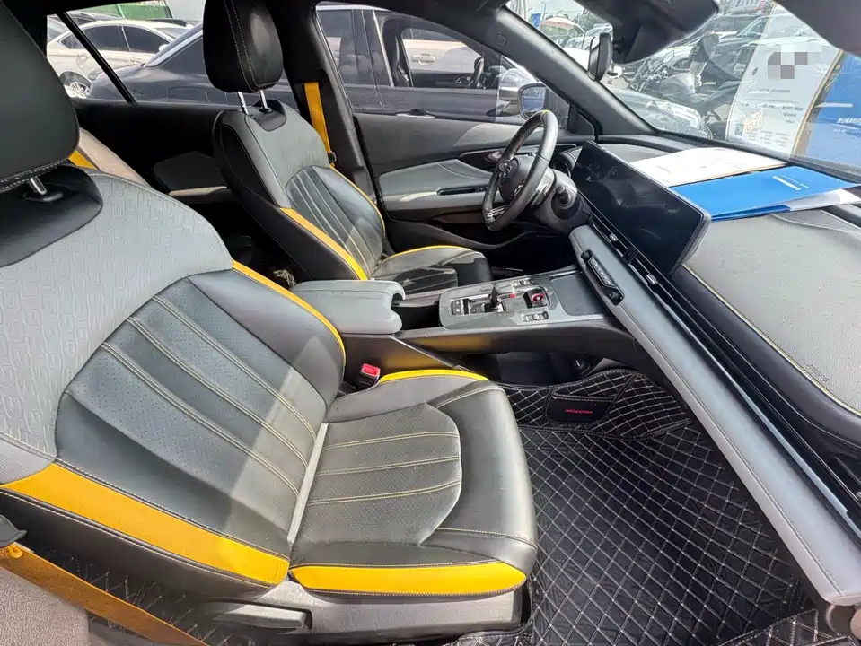 Trumpchi Shadow Leopard