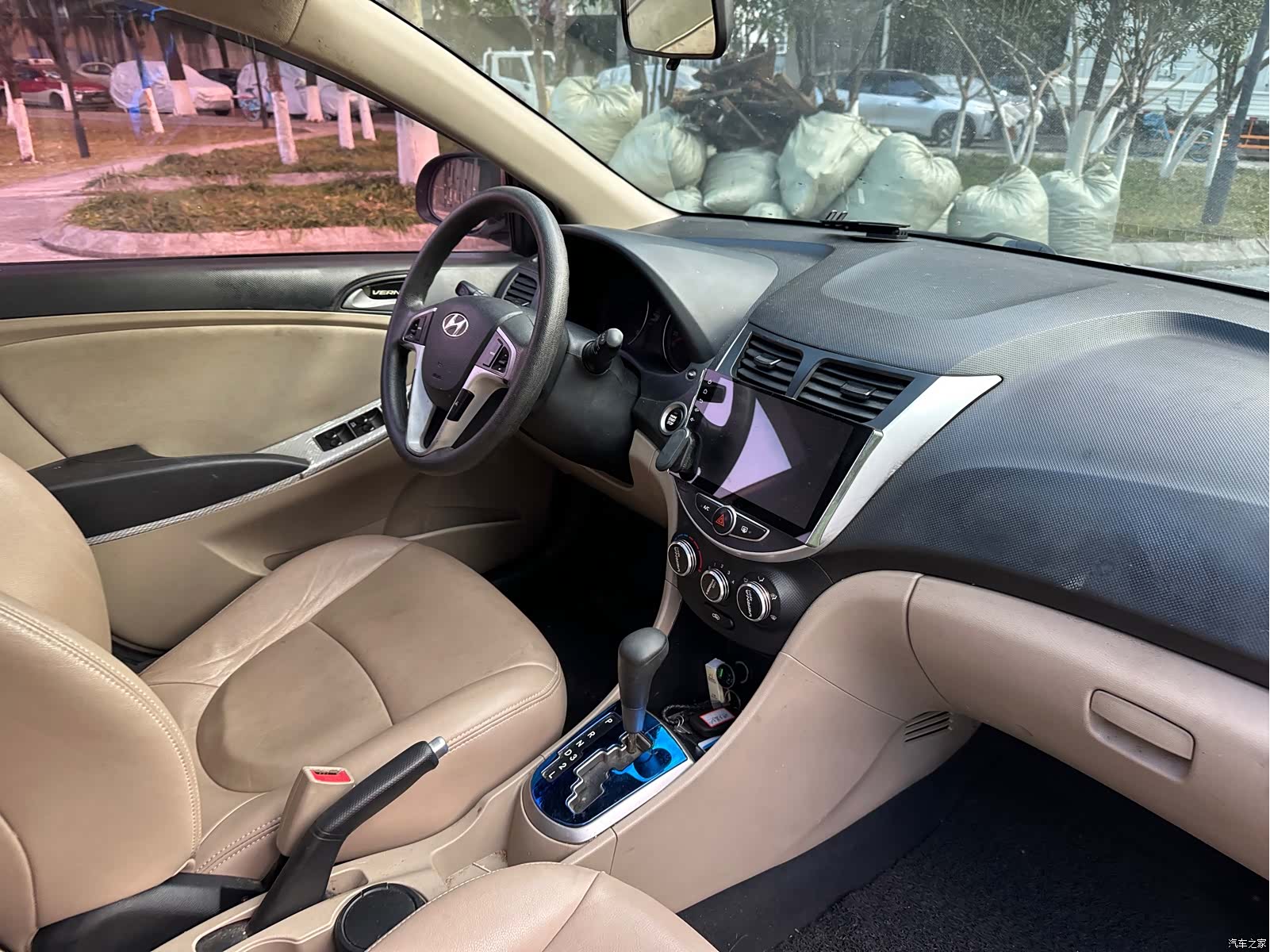 Hyundai GLX, 2016 18