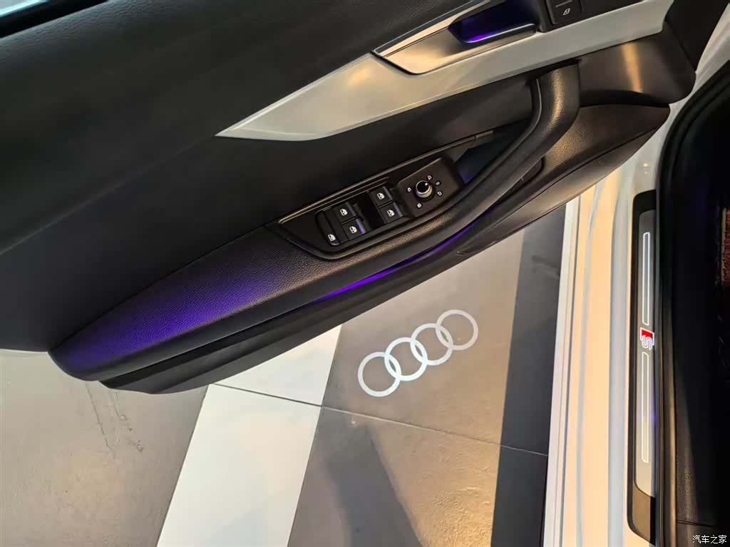Audi A4L, 2022 13