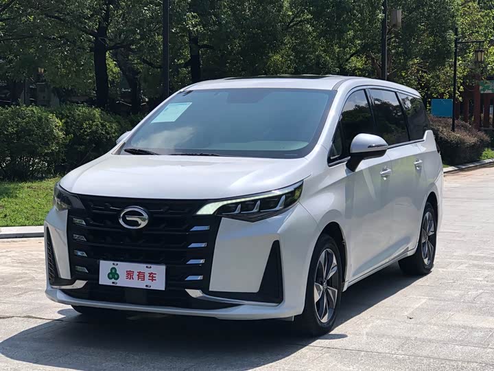 GAC Trumpchi Trumpchi M6 2023 — фото 1