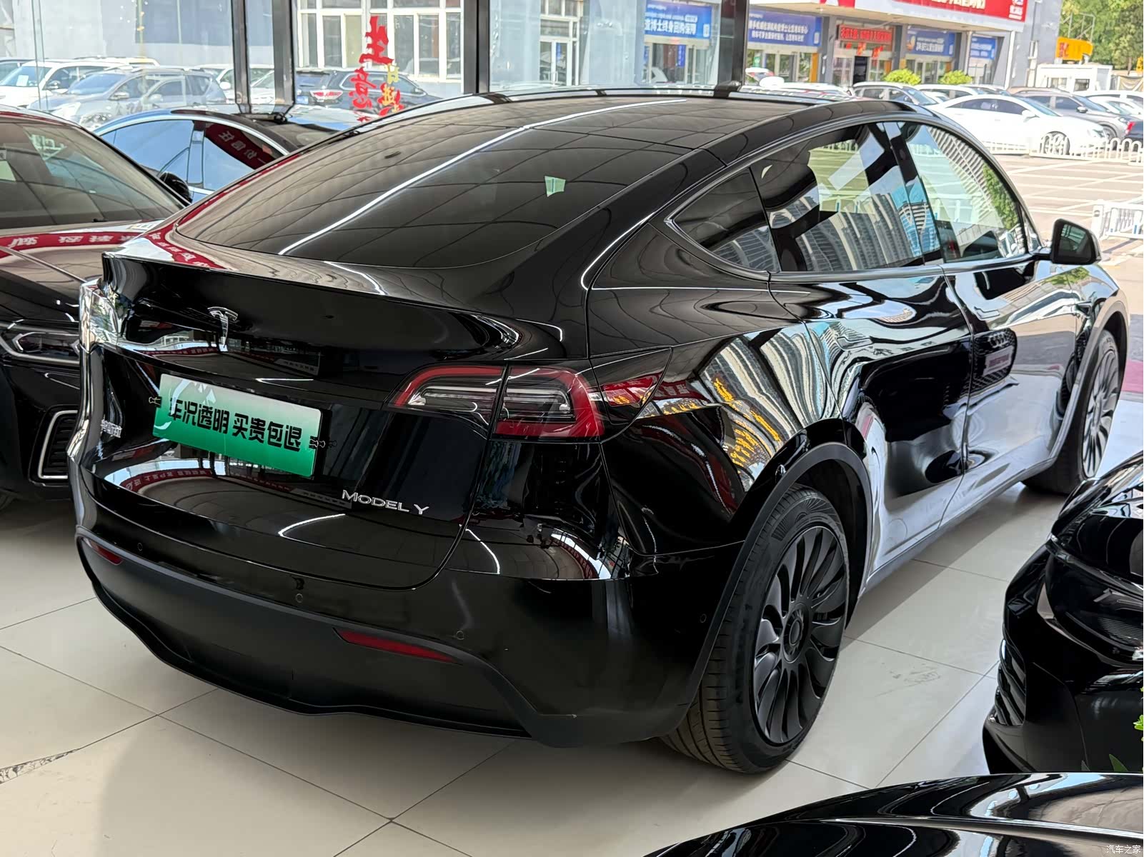 Tesla Model Y, 2023 14