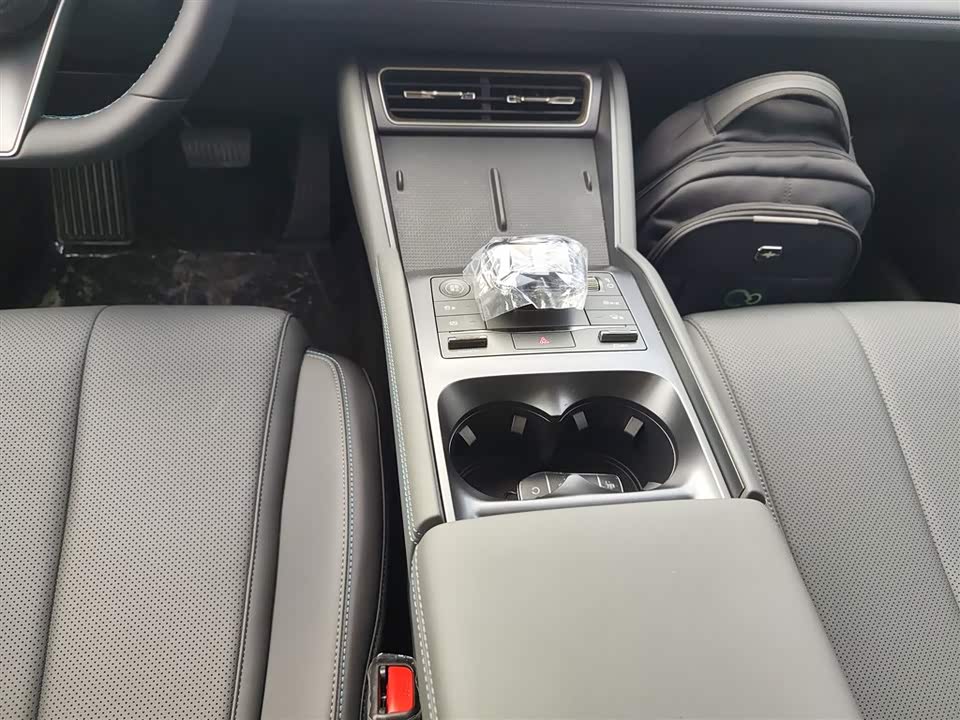 BYD Qin L BYD Qin L