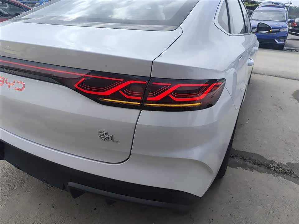 BYD Qin L BYD Qin L