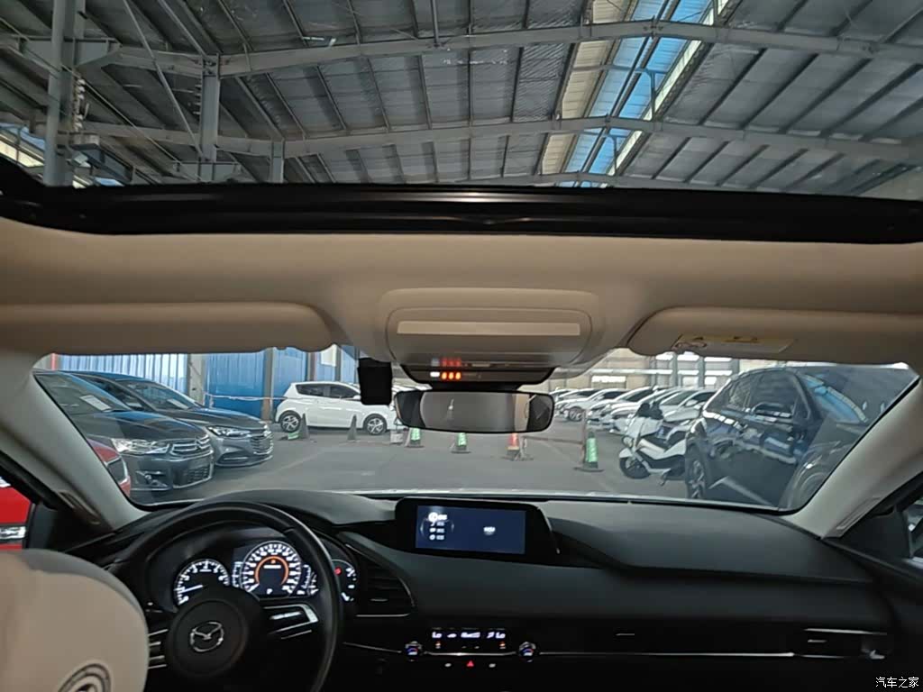 Mazda Mazda3, 2025 18
