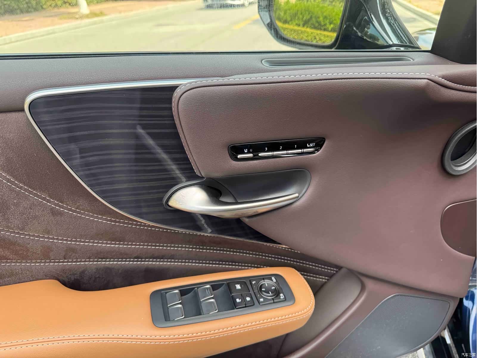 Lexus LS, 2020 7