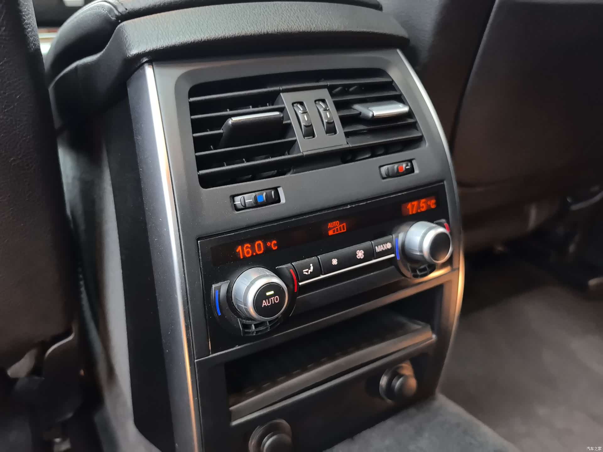 BMW 5 Series, 2011 13