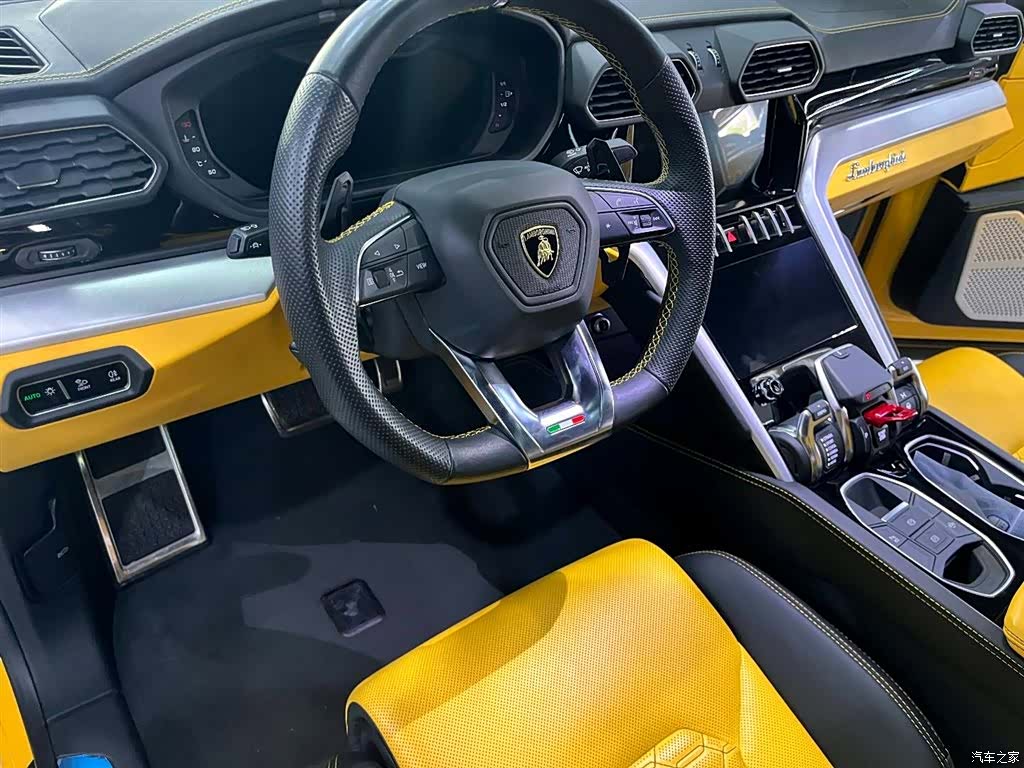 Lamborghini Urus, 2019 7