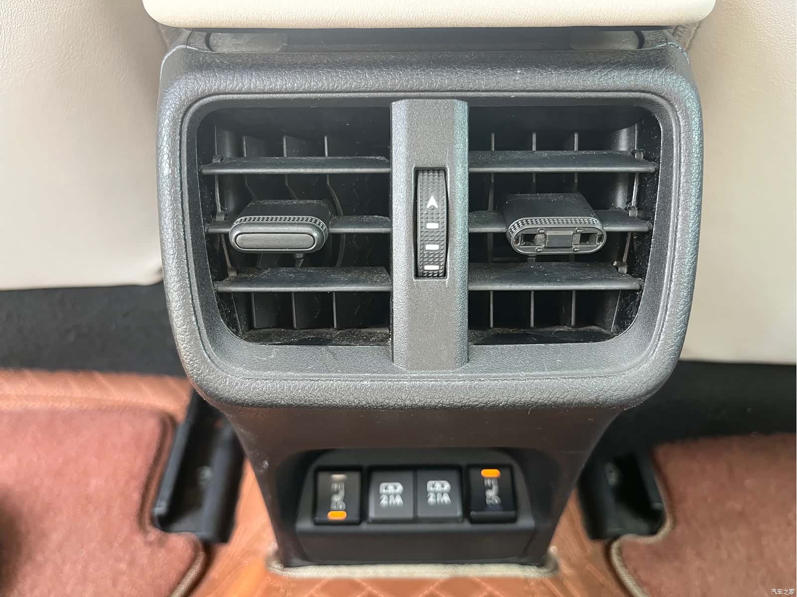 Lexus UX, 2020 29