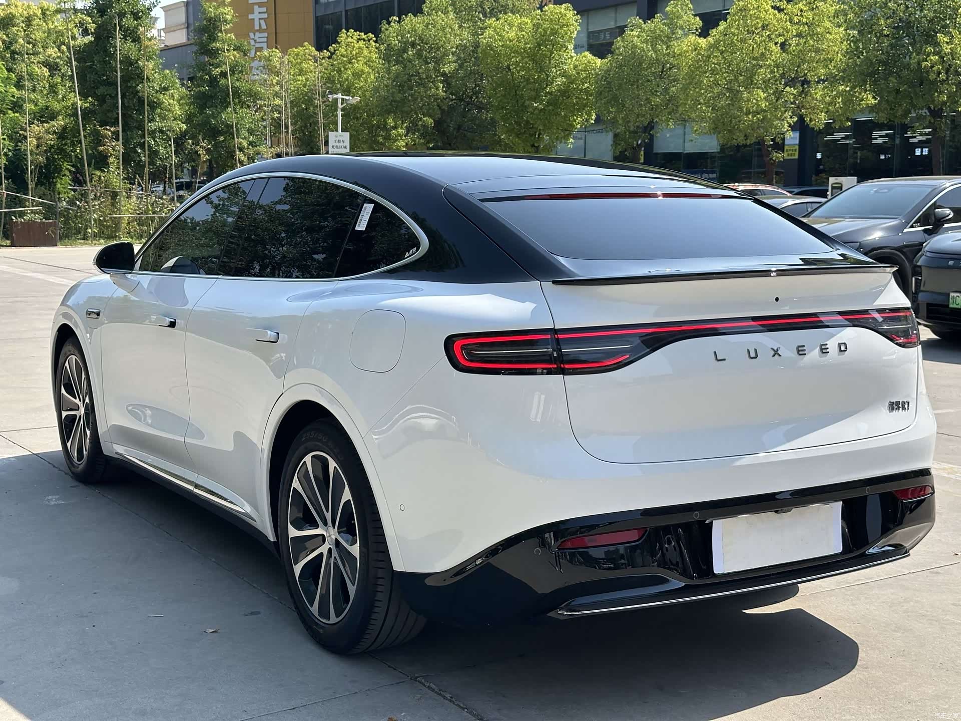 Luxeed R7, 2024 6