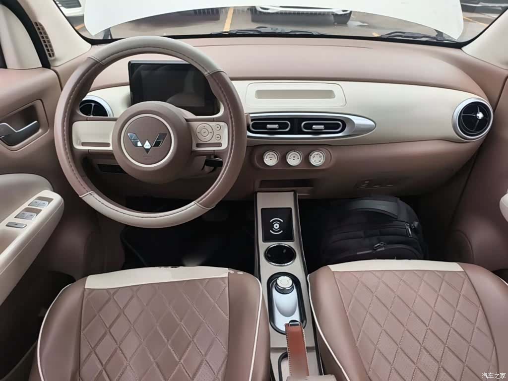 Wuling MINIEV, 2025 10