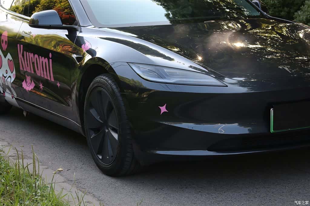 Tesla Model 3, 2025 18
