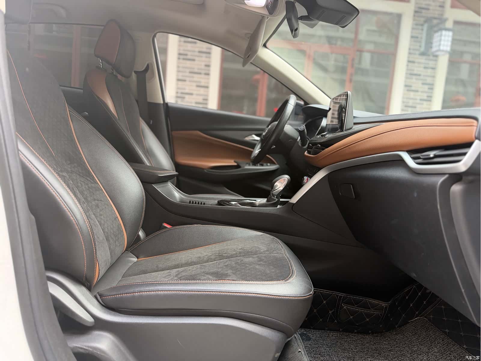 Buick Encore, 2021 10