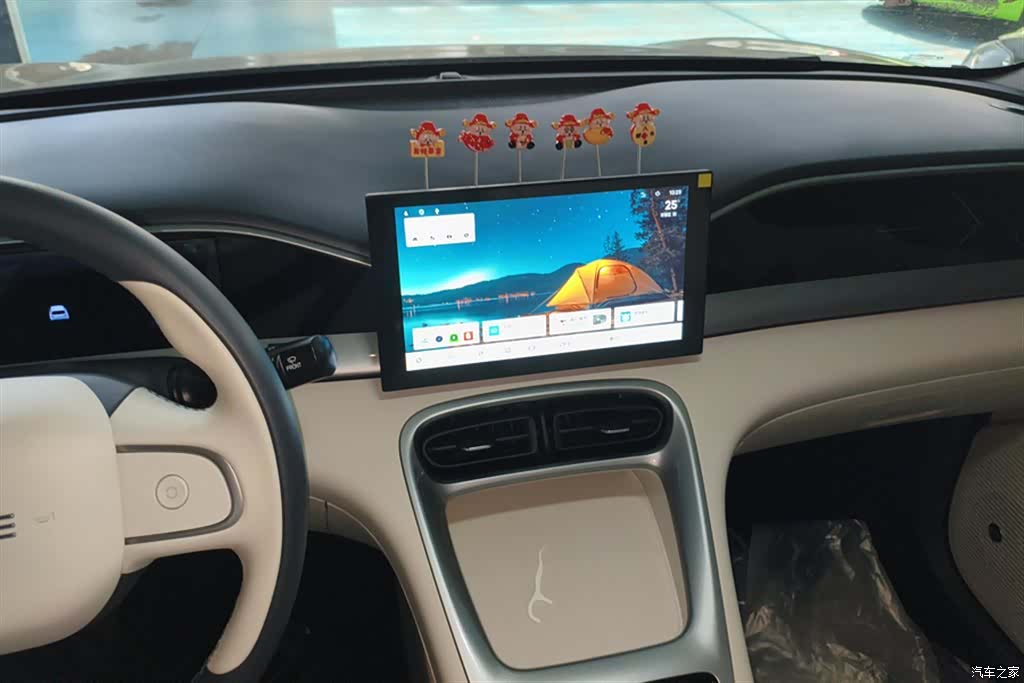 Geely Xingyuan, 2025 13