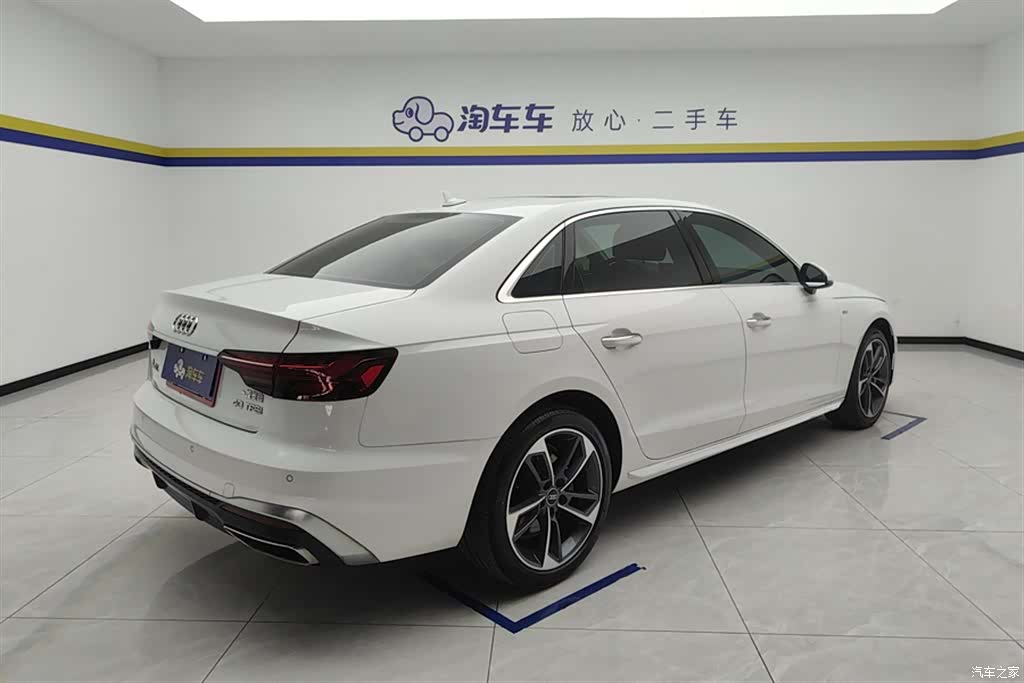 Audi A4L, 2022 3