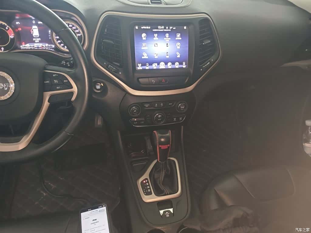 Jeep Cherokee, 2018 13