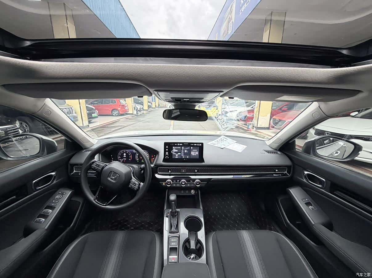 Honda Civic, 2025 4